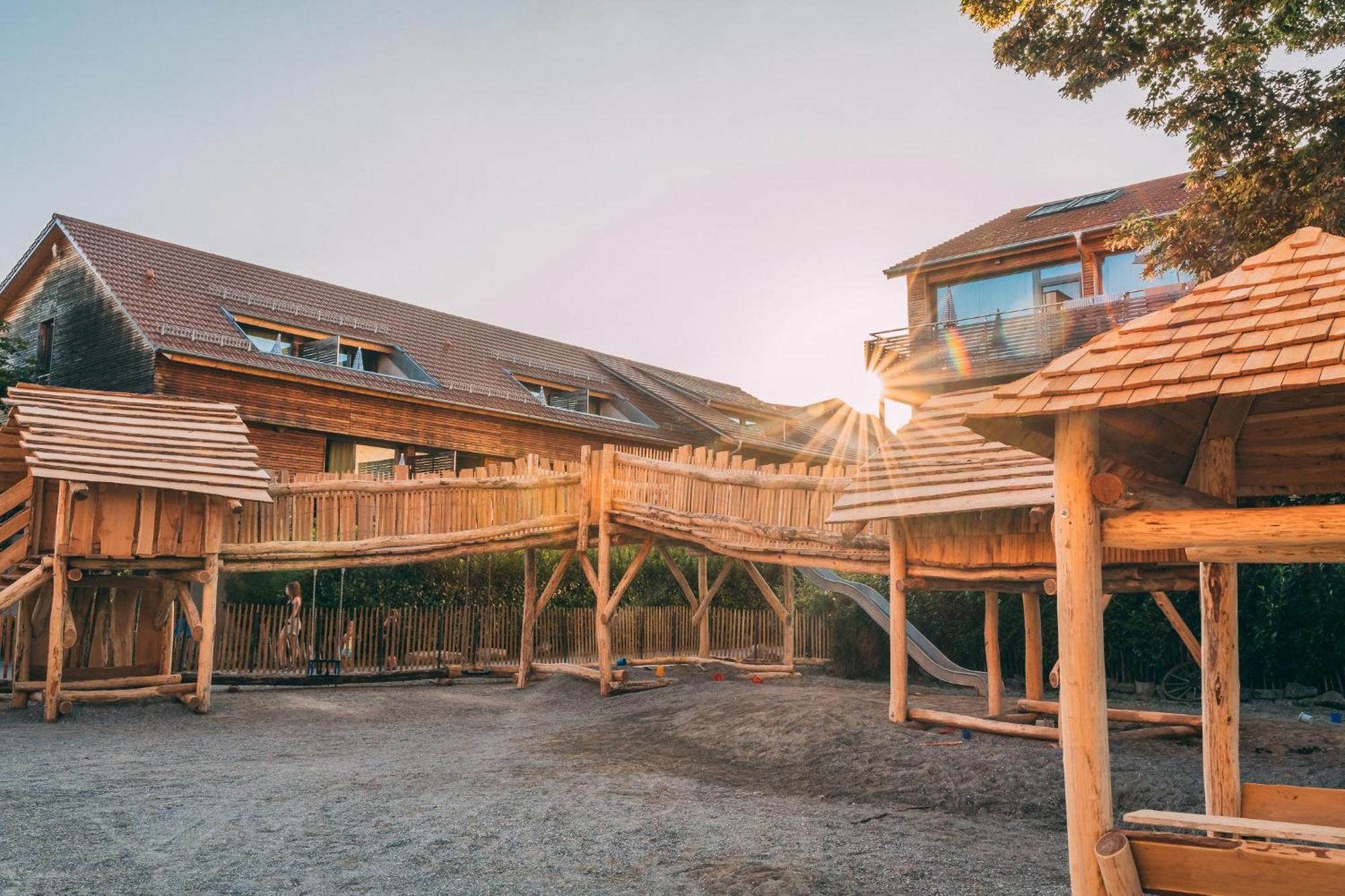 Gut Huegle Erlebnishof & Spa Ravensburg Exterior photo